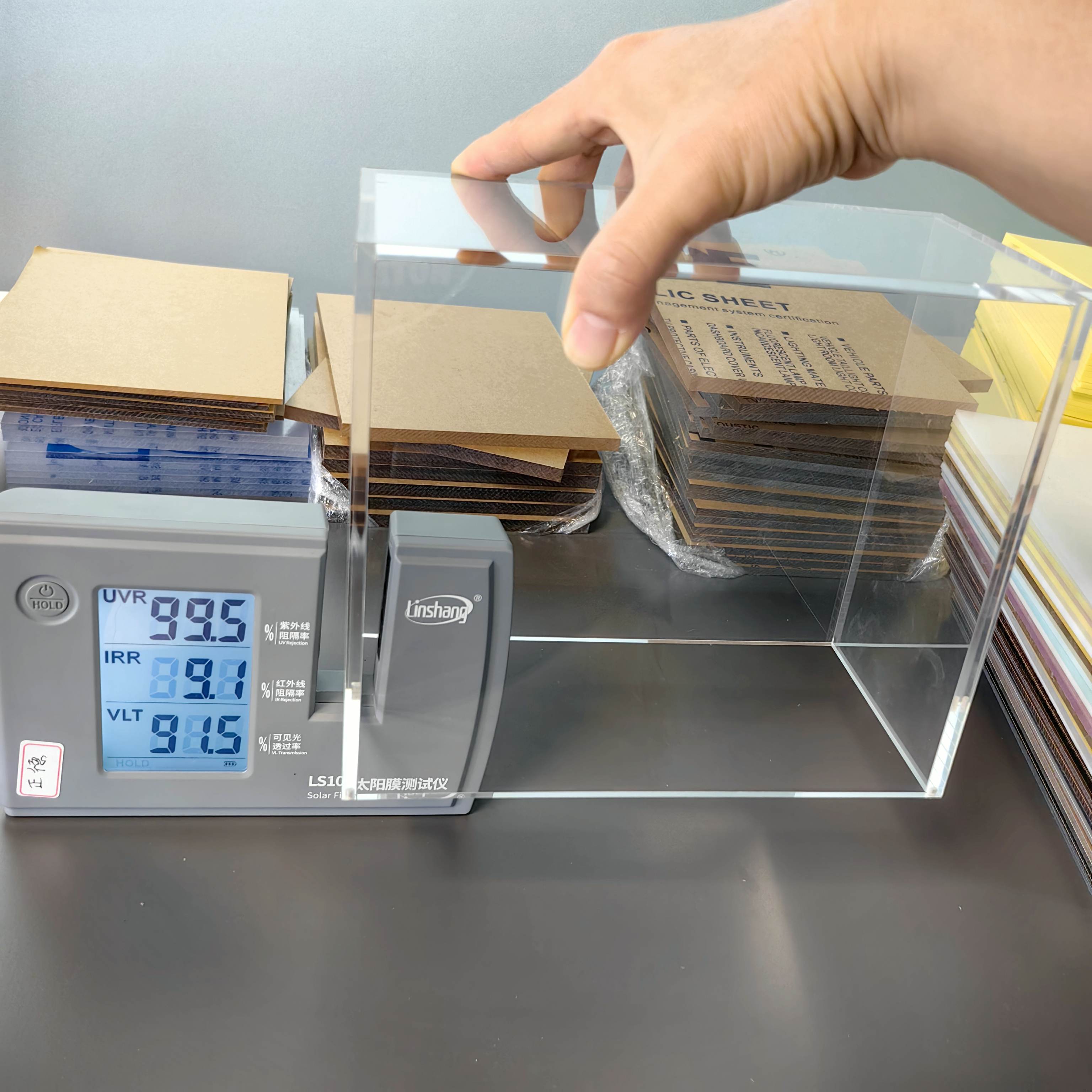 99% UV protection Magnetic Mod – Display Case Acrylic recenzja i cena